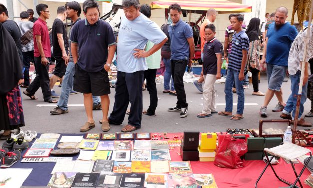 China Book Sales Increased by 12% in 2016