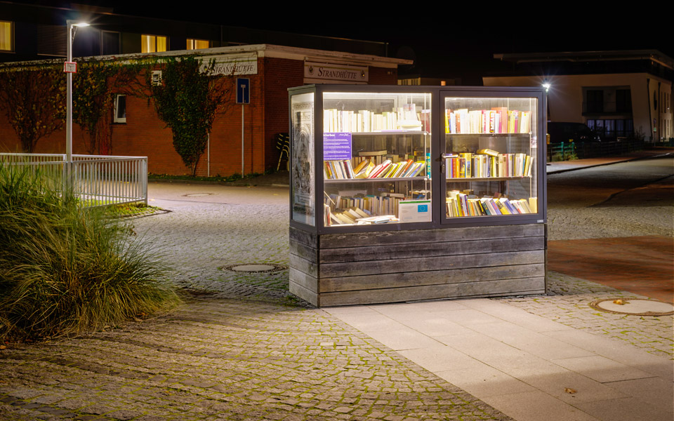 Germany’s Streets and Squares Fill Up with Public Bookshelves