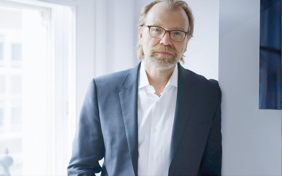 American writer George Saunders Wins the British Man Booker Prize