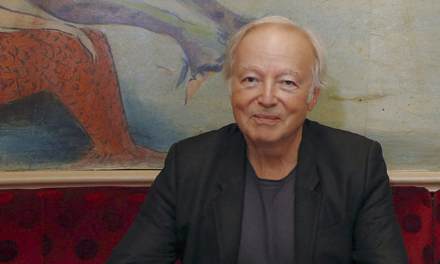 بول أوتشاكوفسكي لورنس.. نهاية مفاجئة لناشر مغامر