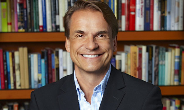 المدير التنفيذي لدار “بنجوين” للنشر: أنا متفائل بواقع صناعة الكتب العالمية