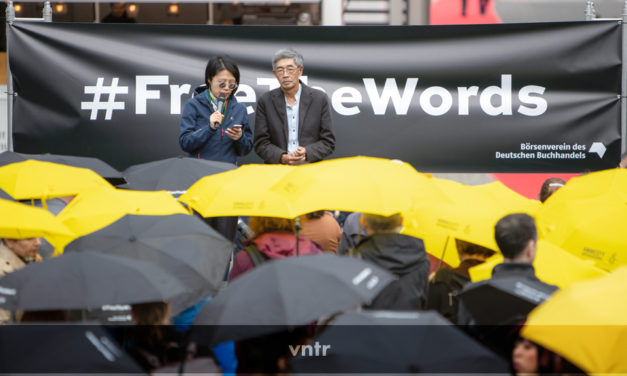 Umbrella protests reach Europe
